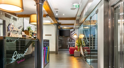 Roomzzz Manchester City 4