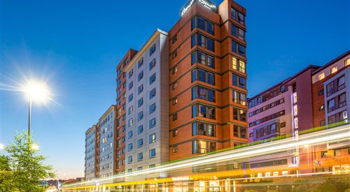 Roomzzz Leeds City West 2