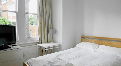 Kew Studios and Rooms, Kew 1