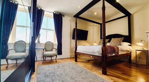 The Old Lodge, Minchinhampton 4