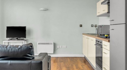 Roomzzz Leeds Headingley 3