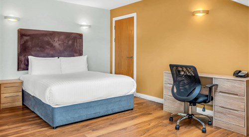 Roomzzz Leeds Headingley 1