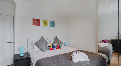 Cambridge Gardens Apartments, London 4