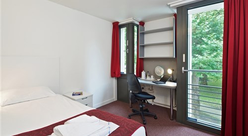 Prince's Gardens, Hyde Park, London 4