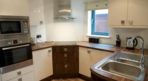 Dreamhouse City West Apartments, Manchester 4