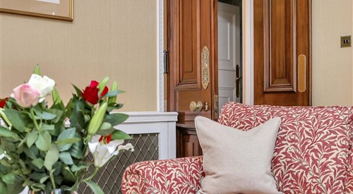 10 Curzon Street, Mayfair 3