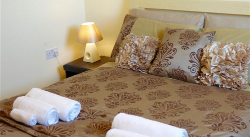 The Barony Suite Apartment, Cambuslang, Glasgow 4