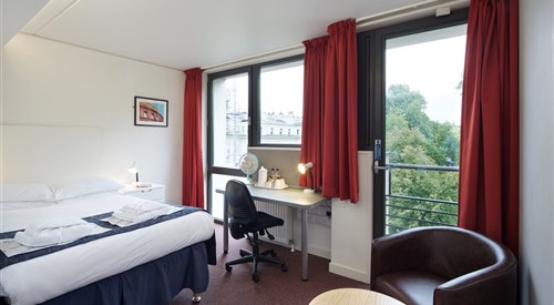 Prince's Gardens, Hyde Park, London 1