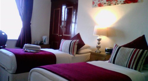 Kipps Hostel, Brighton 1