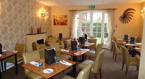 Royal Adelaide Hotel, Windsor 4