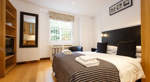 Cartwright Gardens, London 1