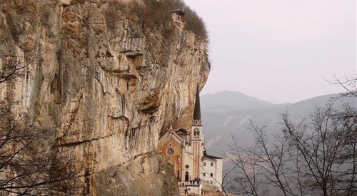 Santuario Madonna della Corona - Hotel Stella Alpina, Veneto, Spiazzi di Monte Baldo 2