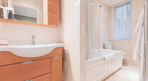 No 1 The Mansions, Kensington 4