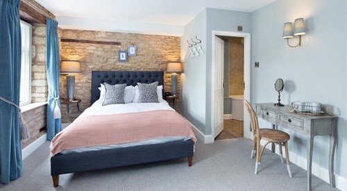 The Sheep on Sheep Street, Stow-on-the-Wold 1