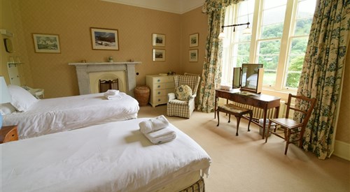 Chesthill House & Estate, Glenlyon 1