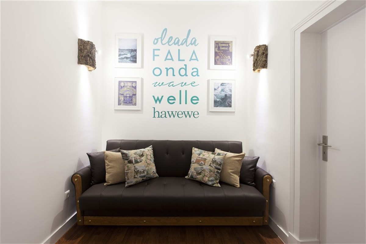 Sala de estar de um apartamento com vista para a rua Augusta