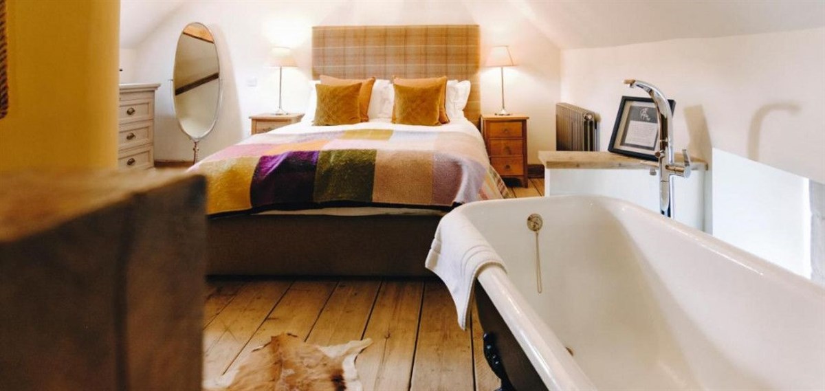 The Gin Trap Inn room