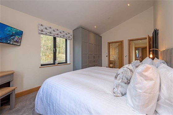 Bedroom 3 can sleep 3 with zip and link beds (super king or twin) and a pull out truckle bed