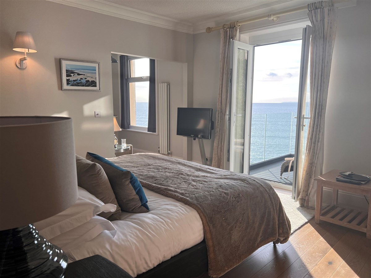 Lundy Suite