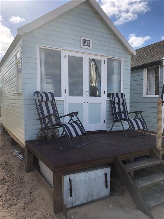 Beach hut 98