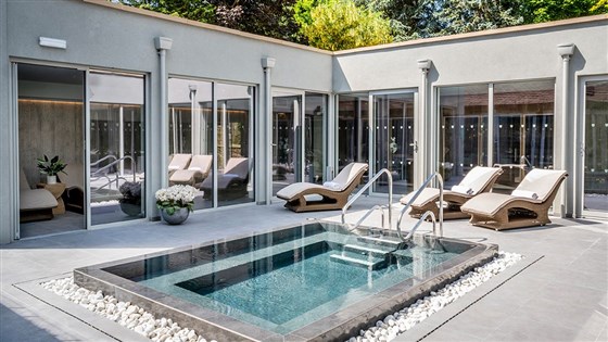 Hydropool im Freien