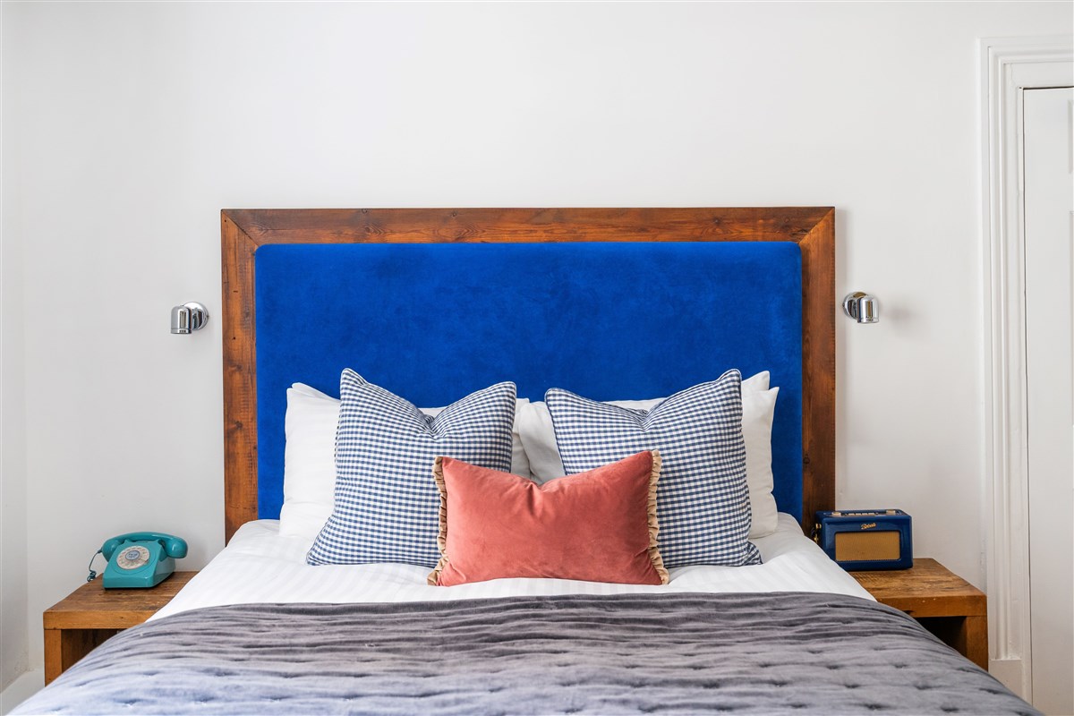 Suite bedroom
