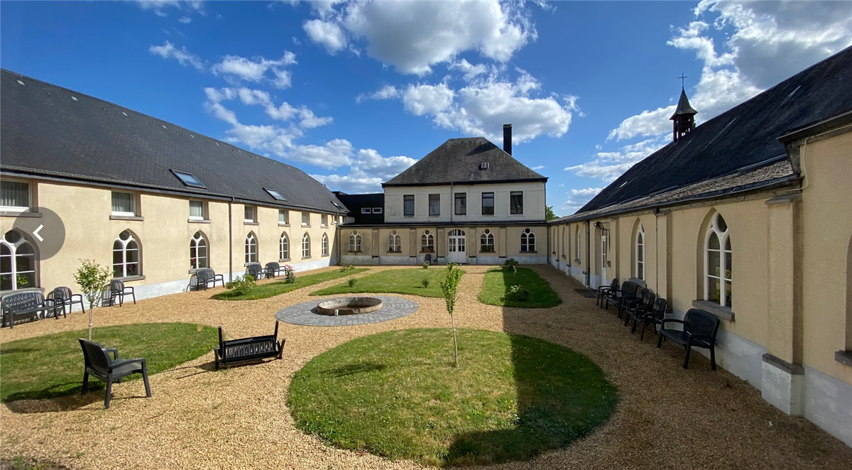 Cour Interieure