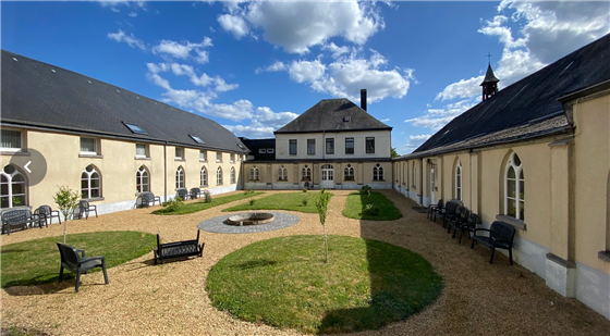 Cour Interieure