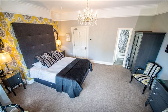 Room 4 Luxury Double Secondary View