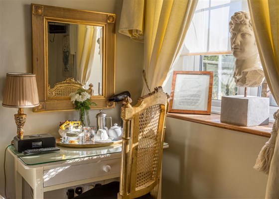 Blounts Court Farm, Wiltshire