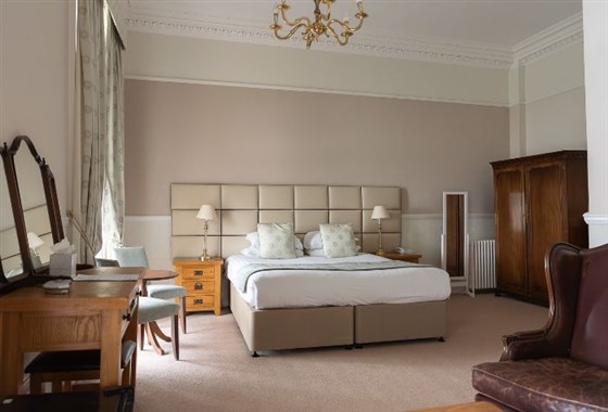 The Falmouth Hotel room
