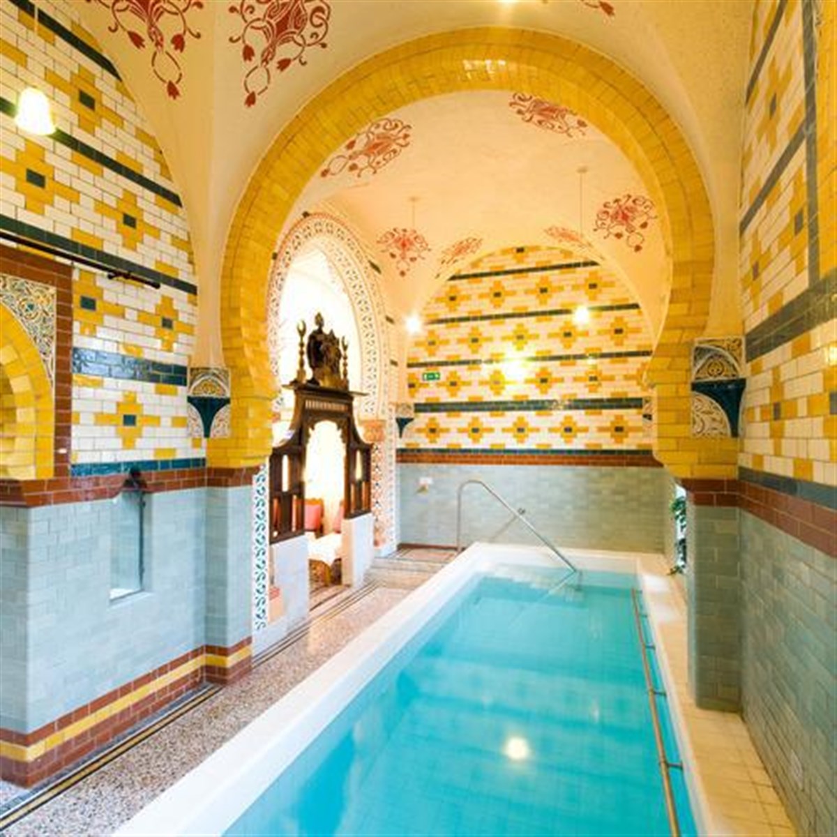 Plunge pool
