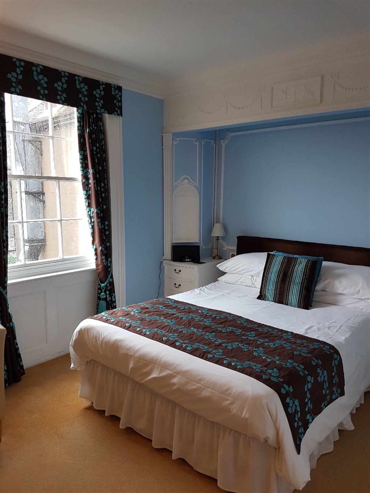 tarragon room