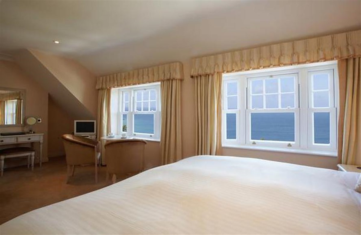 Bay Suite