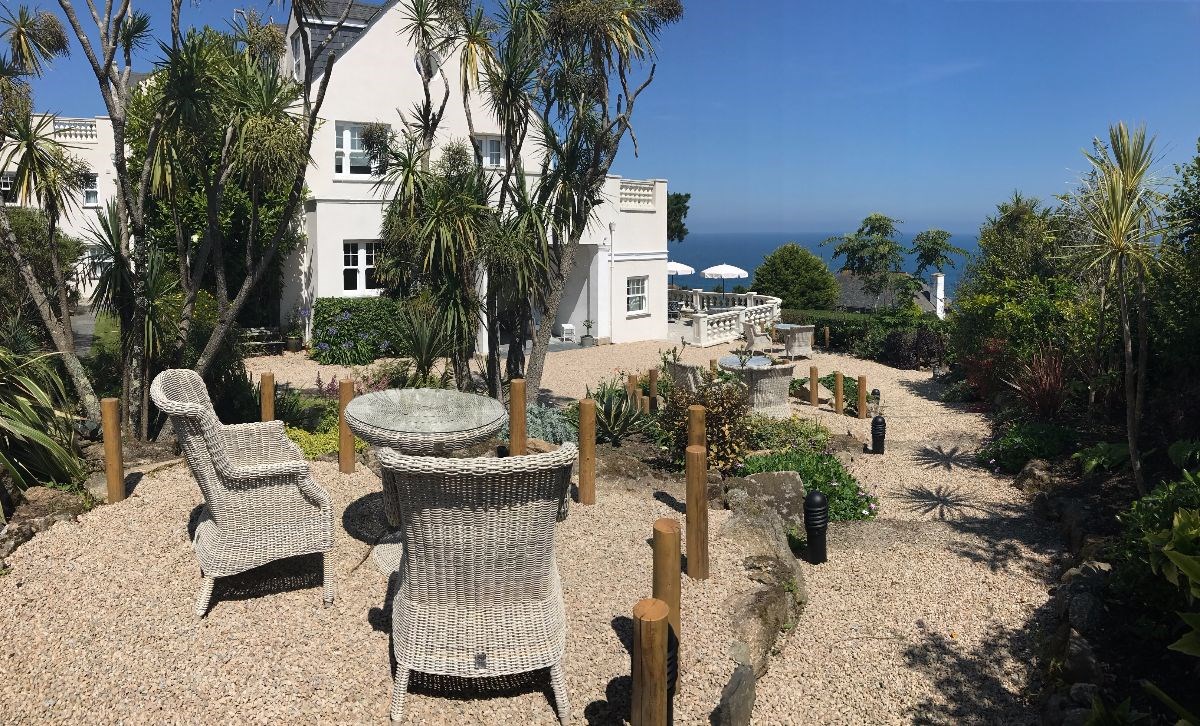 Gardens Seating Areas