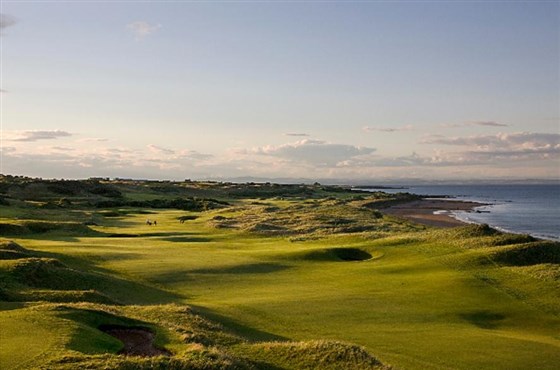 16th Hole last group