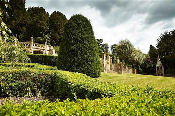 The Manor House Grounds
