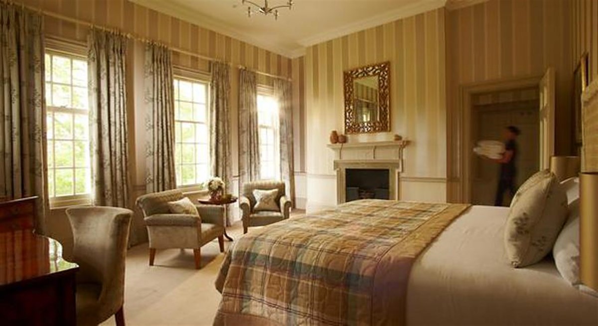 Feature Room