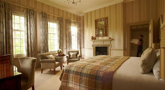 Feature Room
