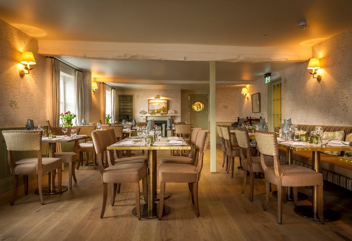 Red Lion, newly refurbished Harbour Restaurant