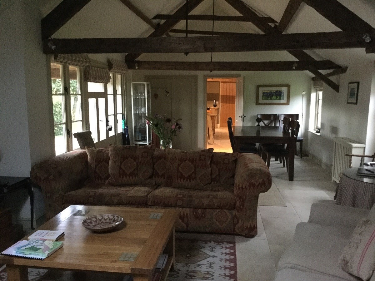 Sitting room and dining area