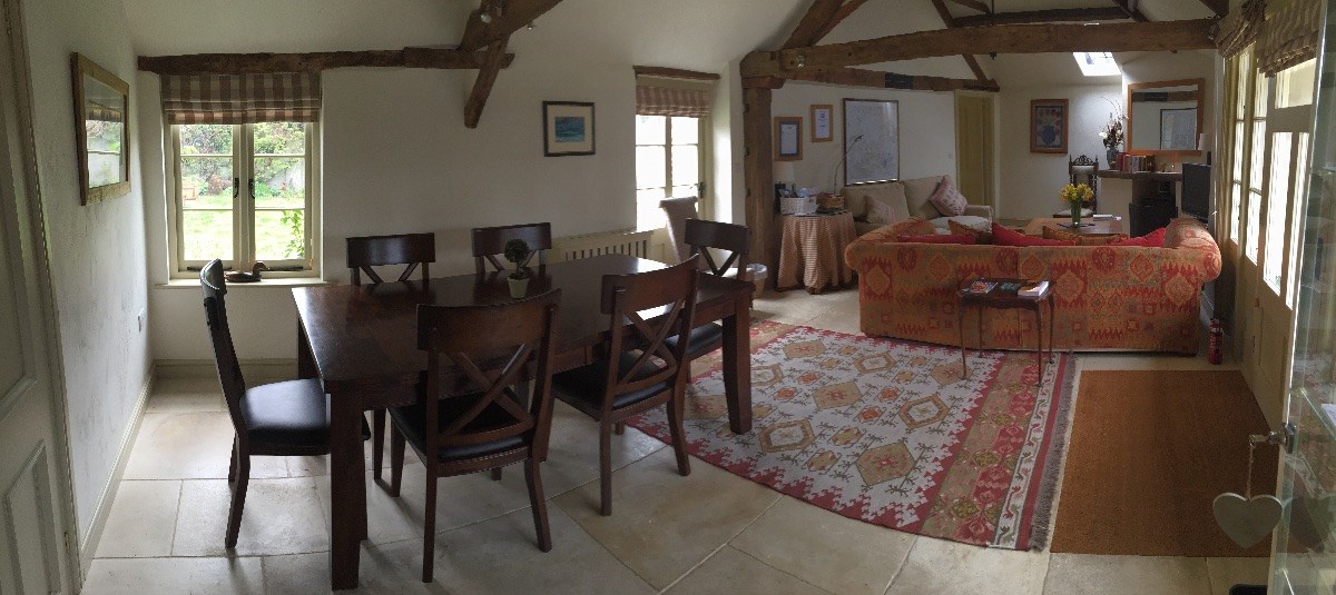 sitting room and dining area
