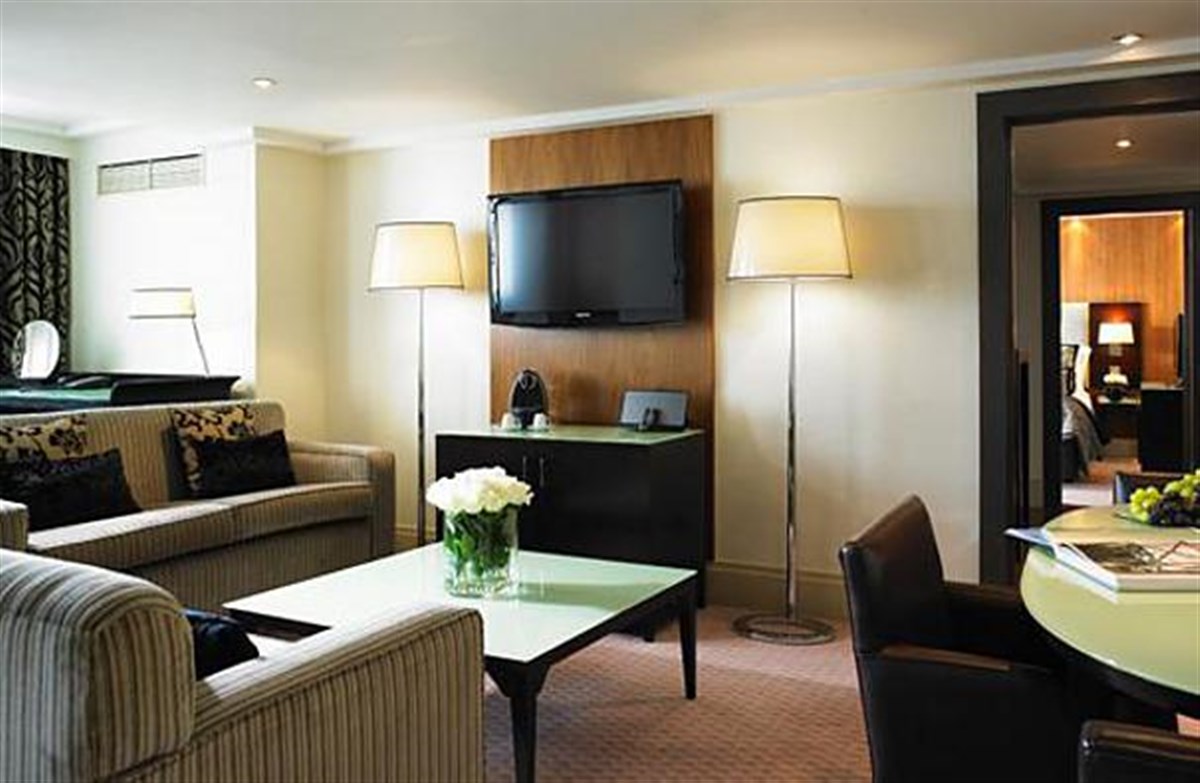Penthouse Suite