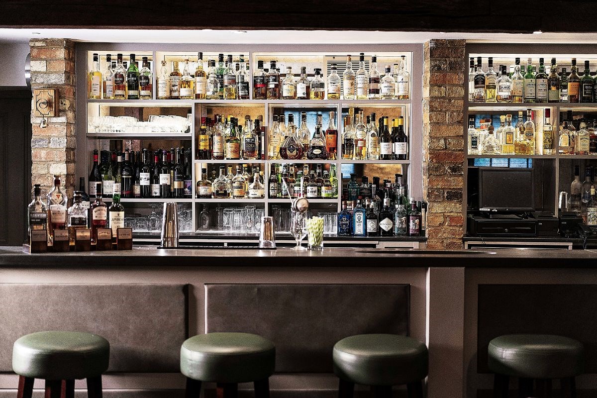 Bar