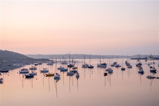 Sunrise on the harbour 