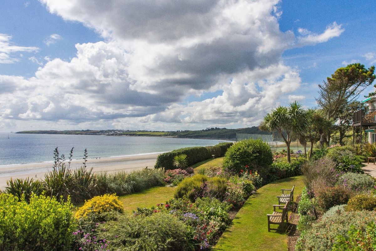 The Nare has panoramic sea views with headlands on either side