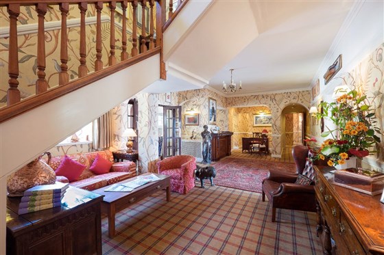 The Nare reception and hallway