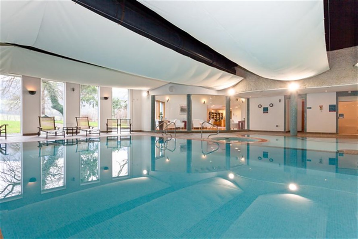 Lakeside 17m Pool
