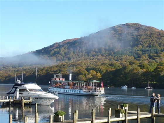 Lake cruise leaves Lakeside