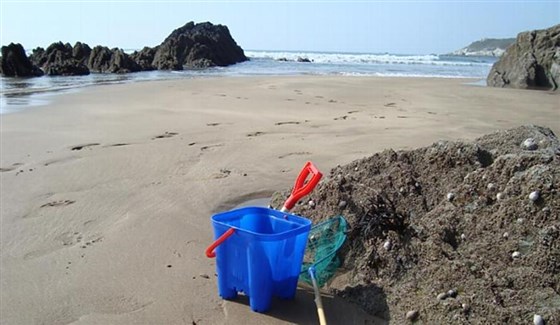 Comesgate Beach